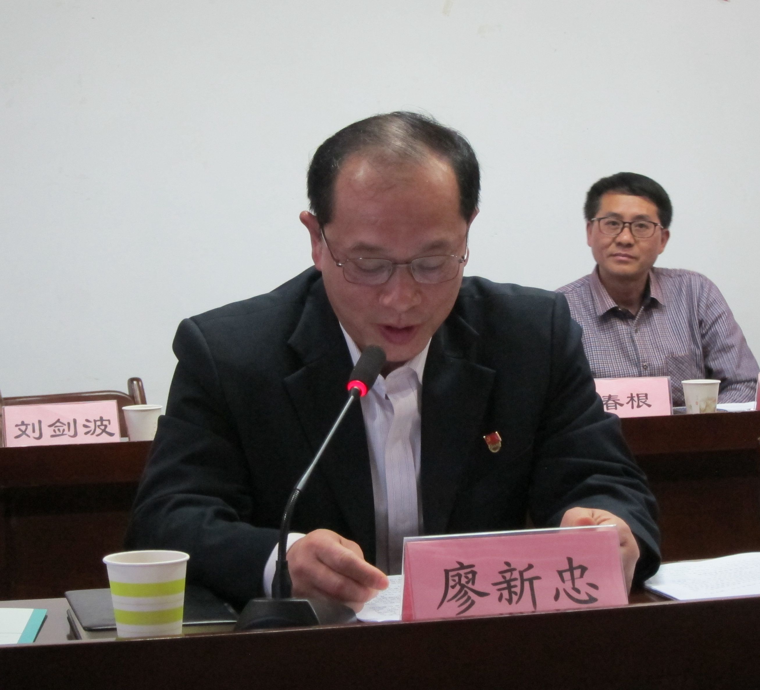 点击新窗口打开大图