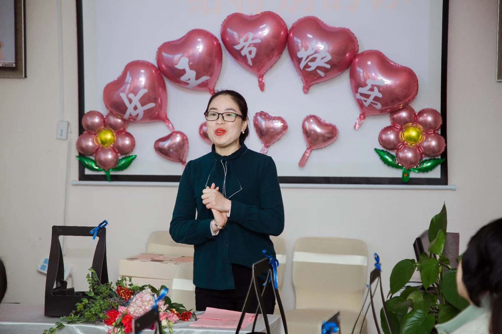 点击新窗口打开大图